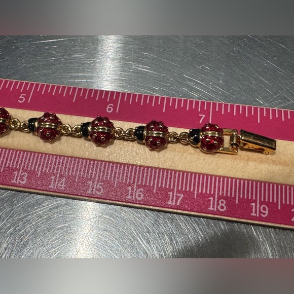 Vintage Joan Rivers Ladybug Bracelet - Picture 3 of 4